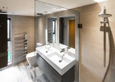 loft conversion Osterley, London: modern bathroom