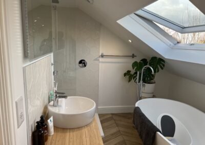 Loft Conversion in Leytonstone- Contemporary Bathroom